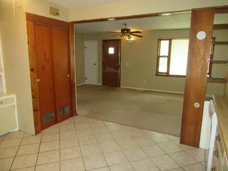 2 bed, 864 sqft, $815 — Photo 2