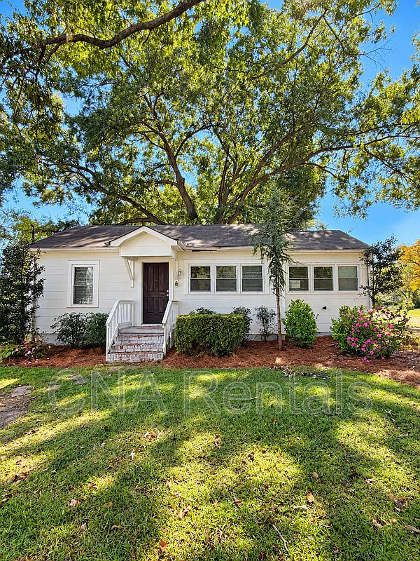 2 bed, 1.0 bath, 800 sqft, $1,795 — Photo 1