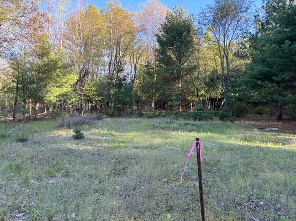 3 Bonita Way, Onekama, MI 49675