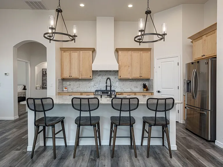 6041 Arosa St — Photo 16