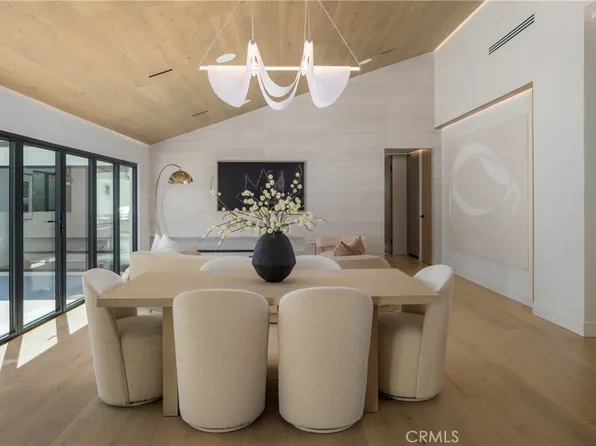 5826 Soledad Mountain Rd, La Jolla, CA 92037