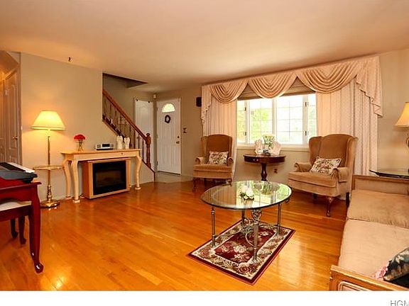 5th image of 7 Virginia St
