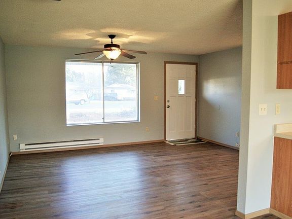 3rd image of 714 NE 4th Ct