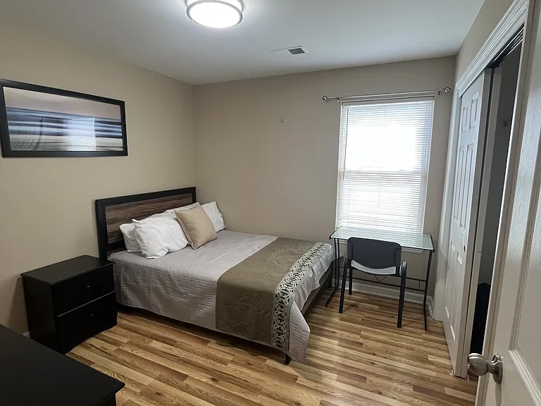 141-143 Norfolk St #3-2 — Photo 1