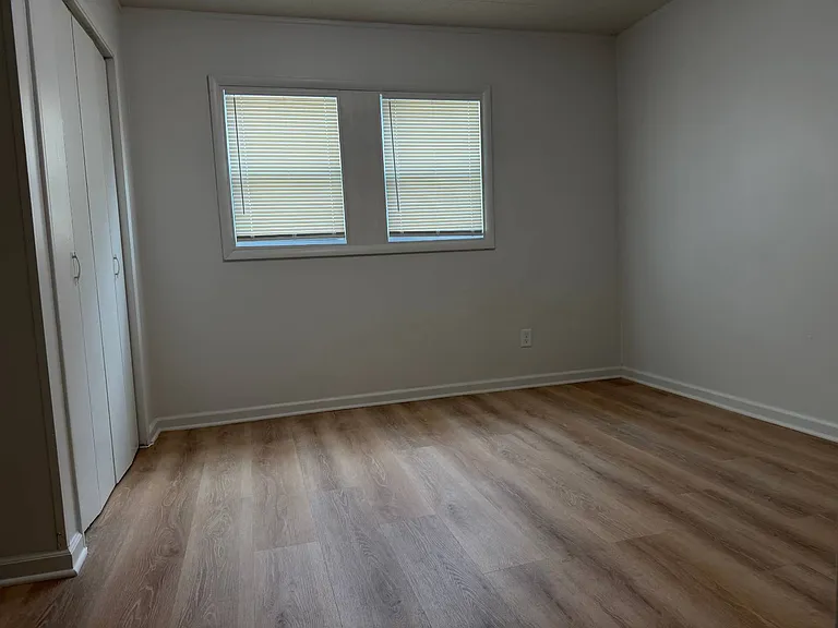 118 E Canal St #3 — Photo 5