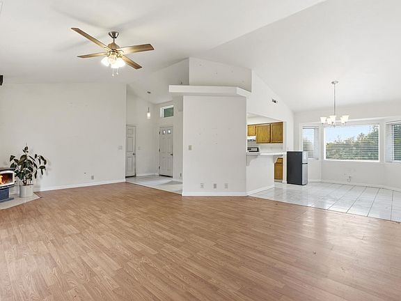 5th image of 3764 McNally Rd