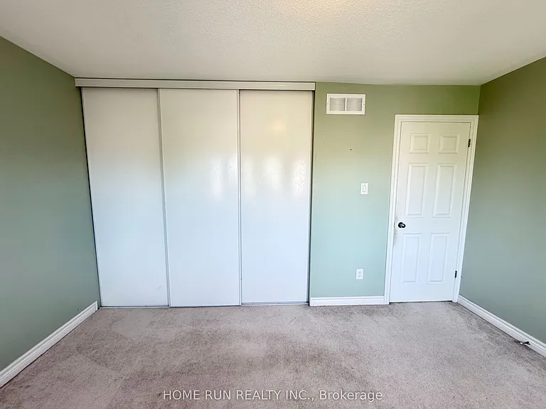 114 Glendore St — Photo 33