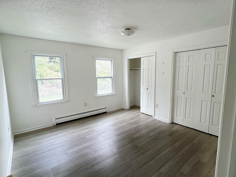 1 bedroom with ample closet space.