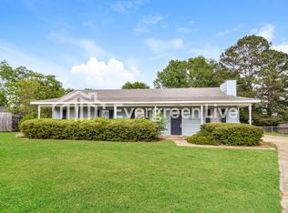 1761 Planters Hill Ct, Prattville, AL 36066