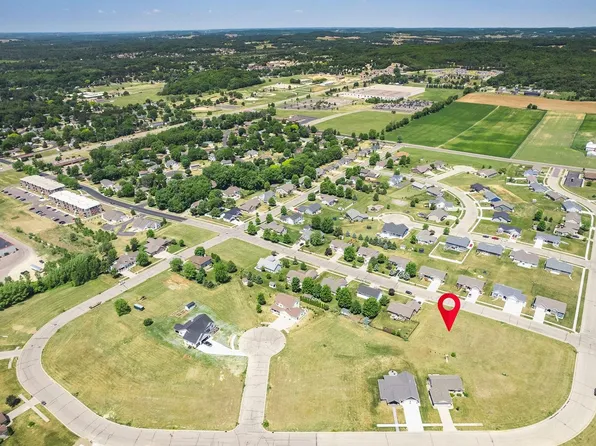 2128 Huntington Park Dr, Reedsburg, WI 53959