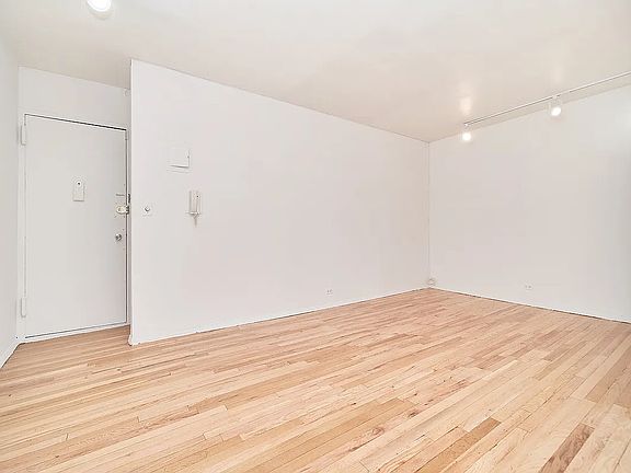 2nd image of 152 E 22nd St APT 6F