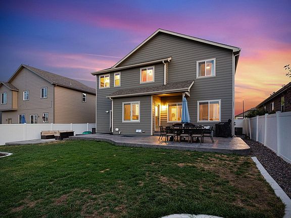 4th image of 623 Vermilion Peak Dr