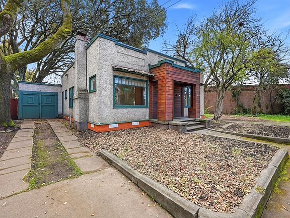 2nd image of 220 Carrillo Street