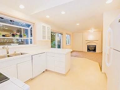 5th image of 6501 82nd St NE