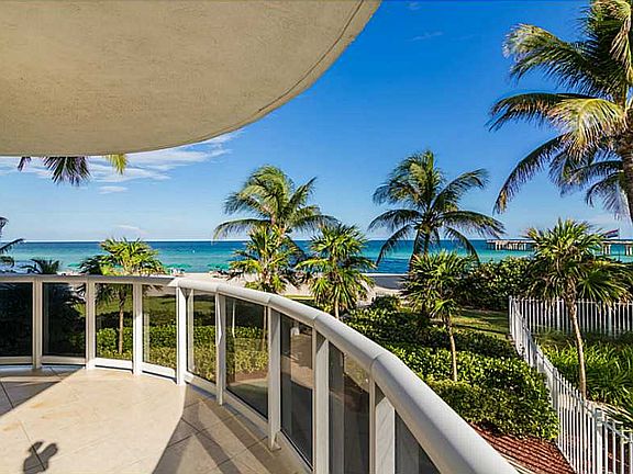 4th image of 16711 Collins Ave APT 207
