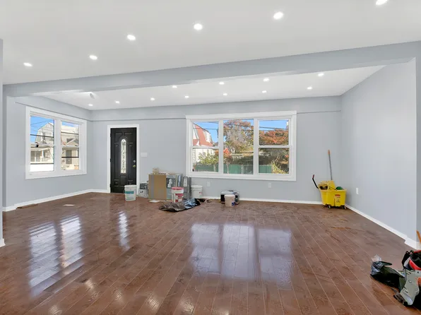 14-29 Pearl Street image 3 of 13