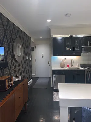 Rented by Voro, LLC | media 2