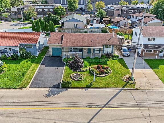 3rd image of 79 Olive St