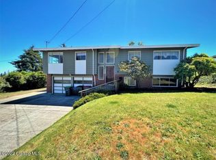 75 Skyline Ave, Astoria, OR 97103