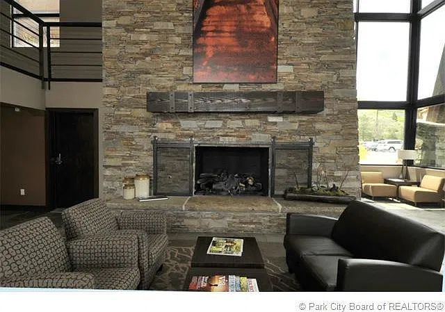 2245 Sidewinder Dr — Photo 3