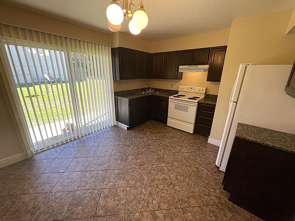 3rd image of 8810 Fowler Ave APT C