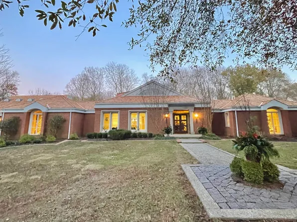 801 Cedar Hill Dr, Evansville, IN 47710