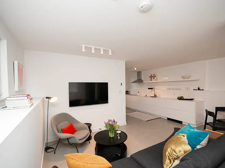 563 Union St #2 — Photo 14