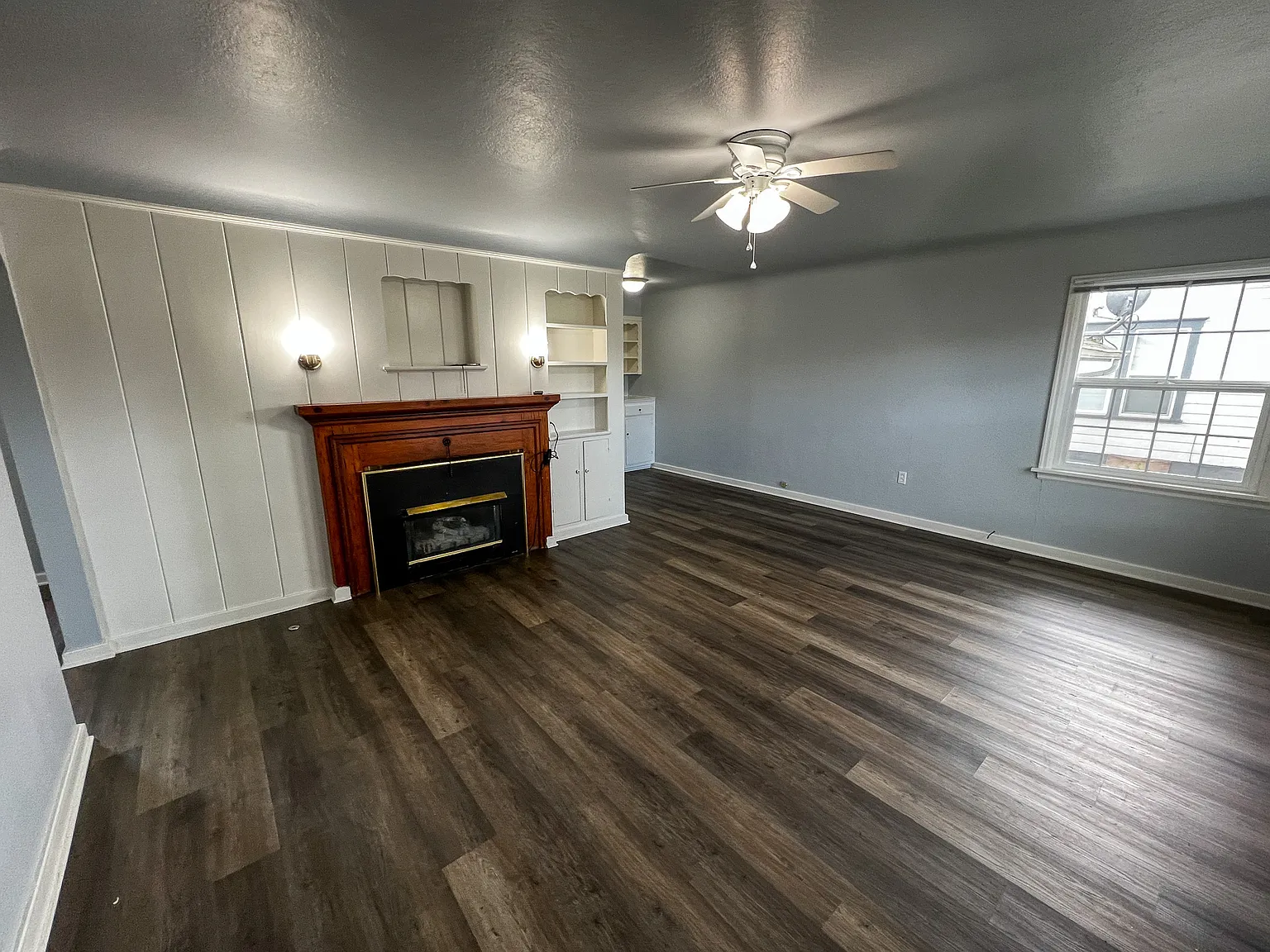 2 bed, 827 sqft, $1,775 — Photo 3