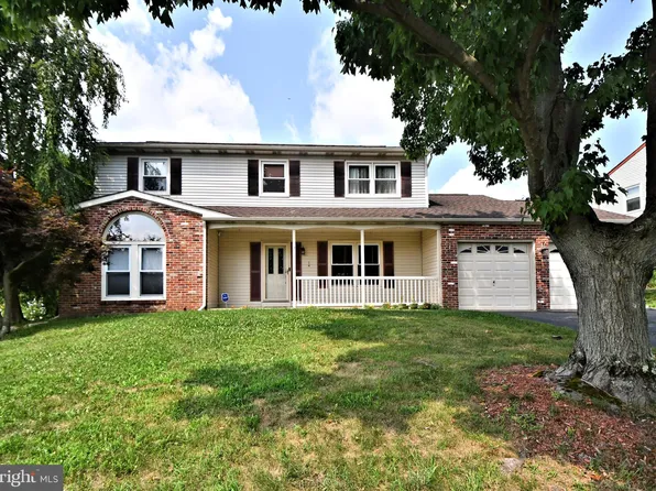 7 Springwood Pl, Holland, PA 18966