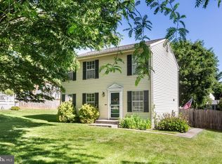 909 Black Spruce Ln, Sykesville, MD 21784