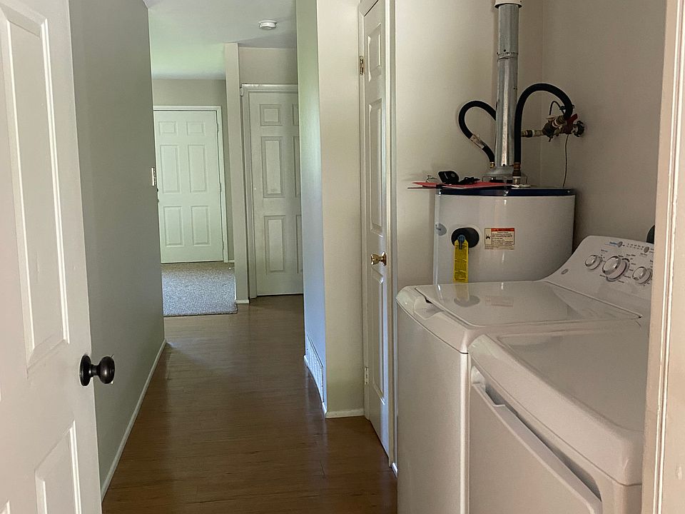 entrance ( WASHER AND DRYER HOOK UPS ONLY)