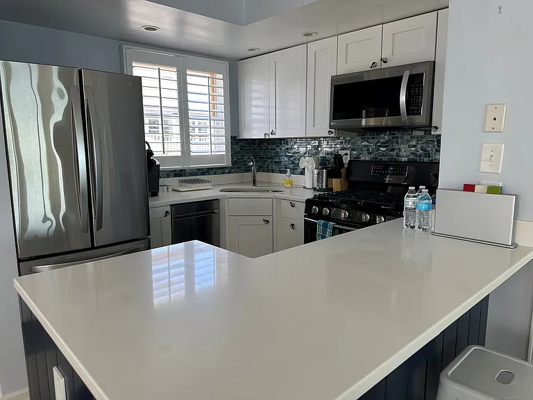 2149 Fairfield Beach Rd — Photo 13