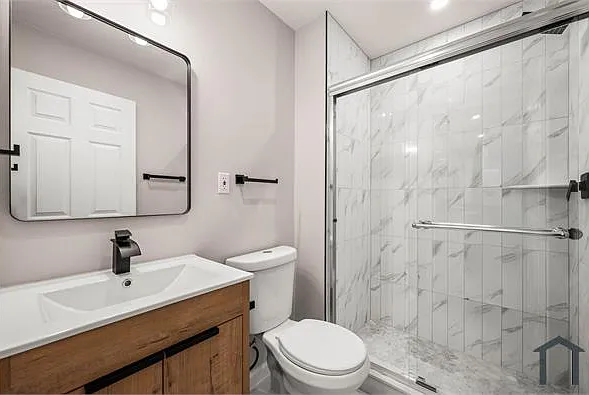 439 W Girard Ave #4 — Photo 9