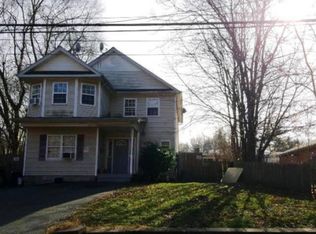 200 E 17th St, Huntington Station, NY 11746