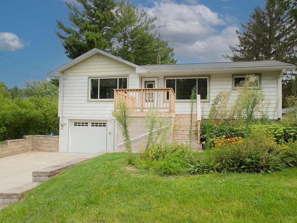 1st image of 226 Lounsbury STREET