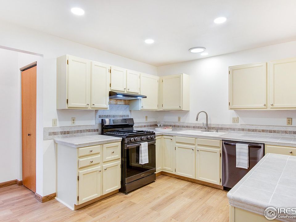 1st image of 4240 Pin Oak Dr