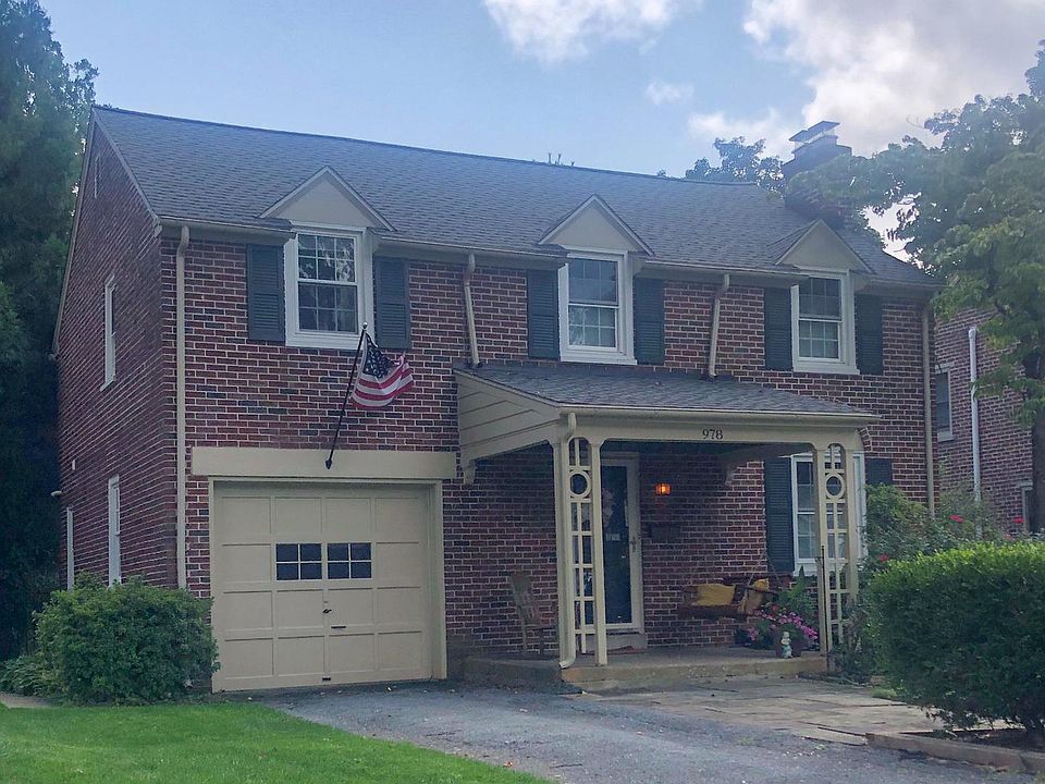 2nd image of 978 Pleasure Rd