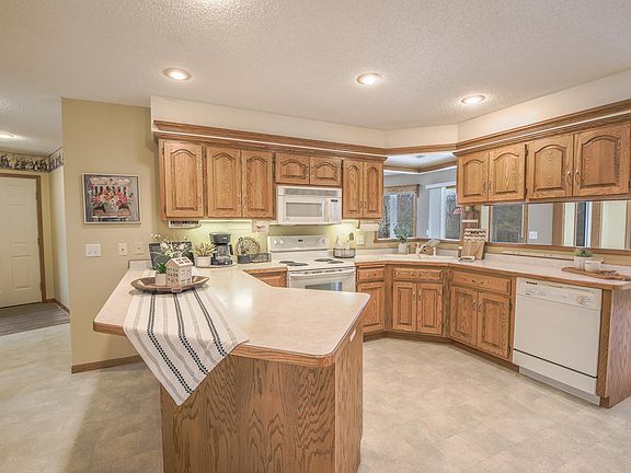 5th image of 12141 Fantail Rd