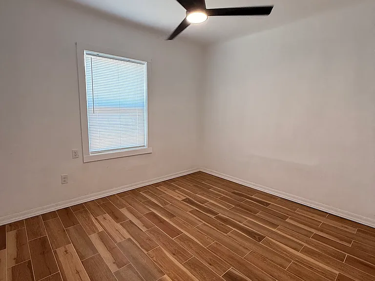 865 S 12th Ave — Photo 14