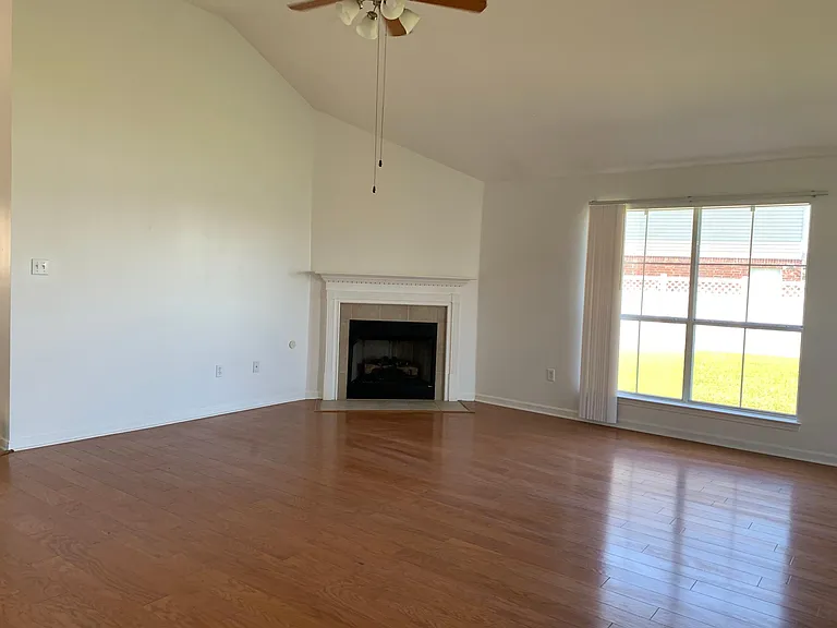 5282 Faulkner Dr — Photo 18