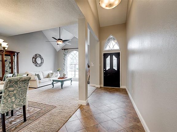 4th image of 1812 Armstrong Dr