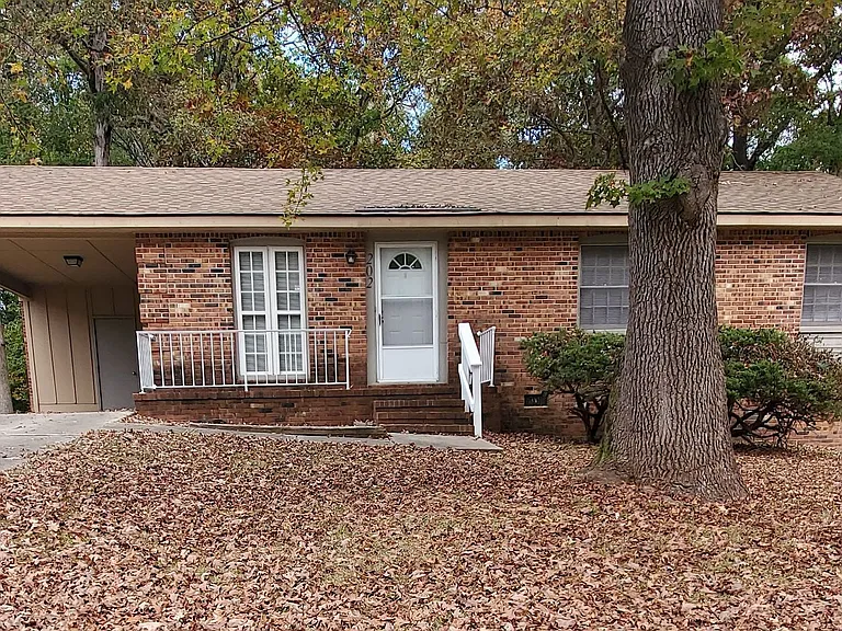 202 Bertram Pl — Photo 1