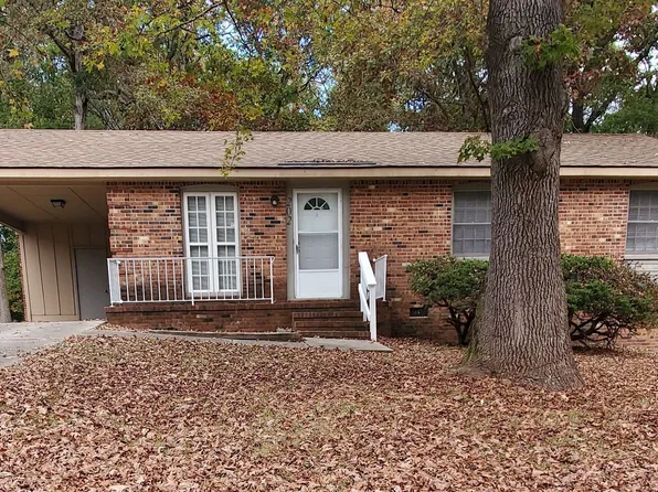 202 Bertram Pl, Fayetteville, NC 28314