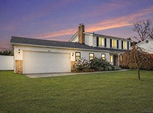 28931 W Eleven Mile Rd, Farmington Hills, MI 48336