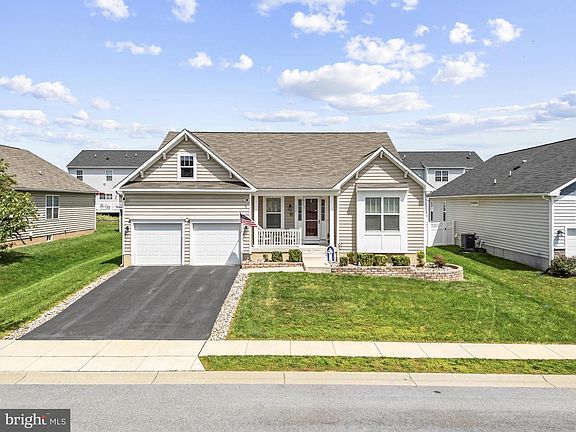3rd image of 175 Shallow Creek Dr