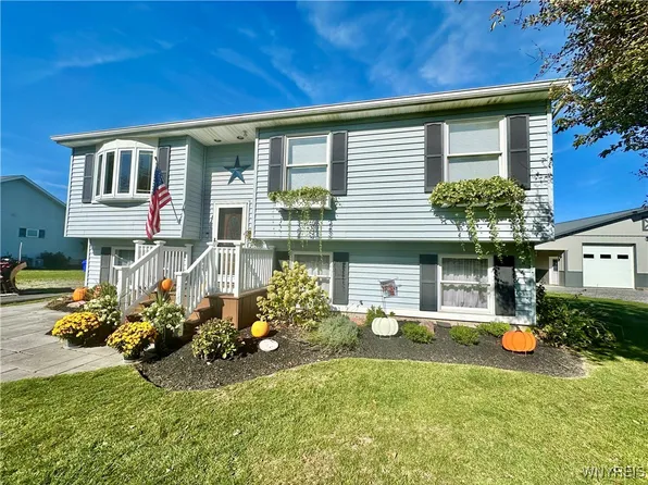 12044 Rapids Rd, Akron, NY 14001