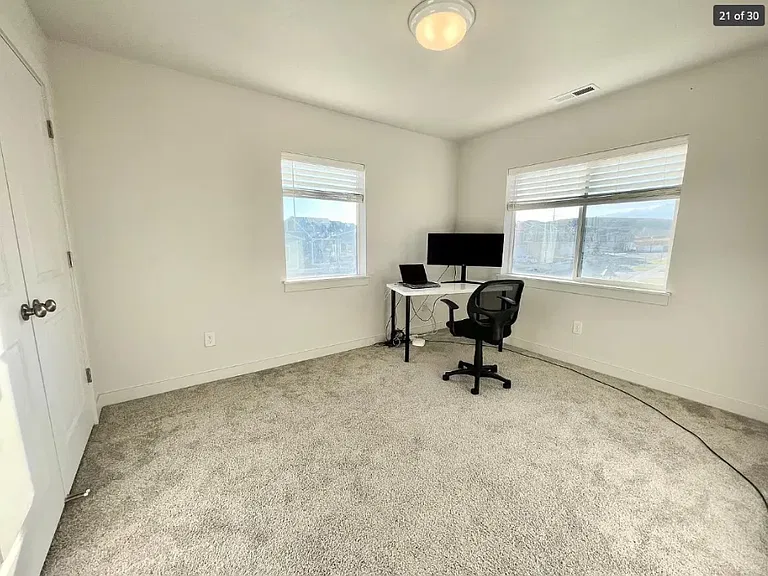 2162 Cloverleaf Way — Photo 18