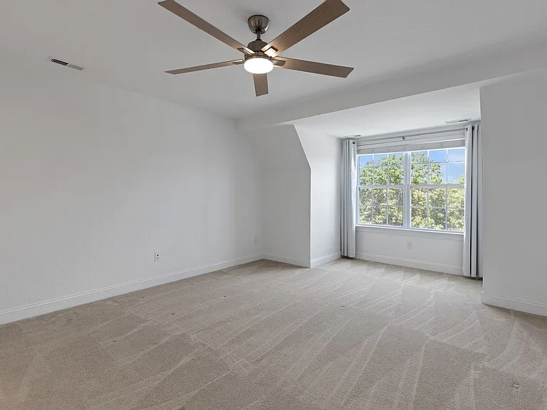 4577 Leamore Square Rd — Photo 16
