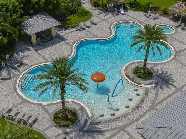 1980 Wellington St, Naples, FL 34120