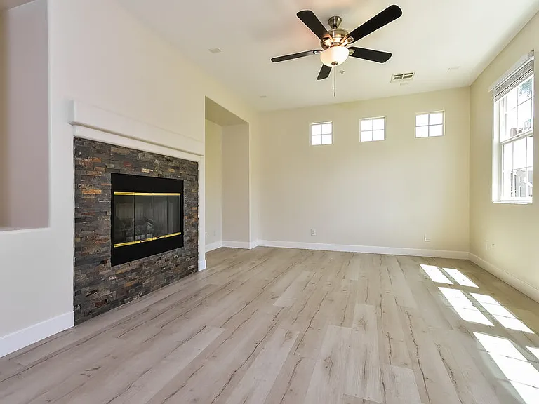 7557 Cultural Ct — Photo 5